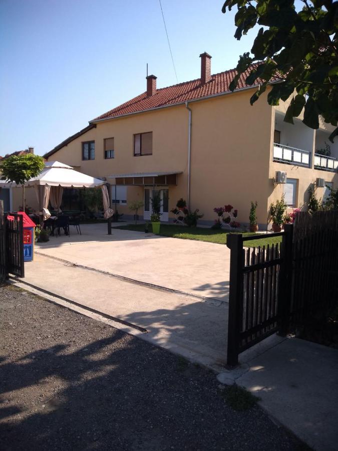 Apartments Kuca Aleksic Ni 외부 사진